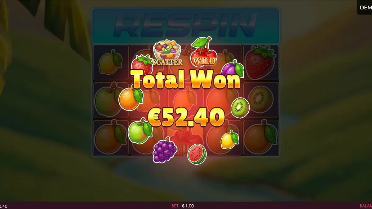 Tampilan visual ceria dan penuh warna dari slot Fruits Madness dengan simbol buah-buahan segar.